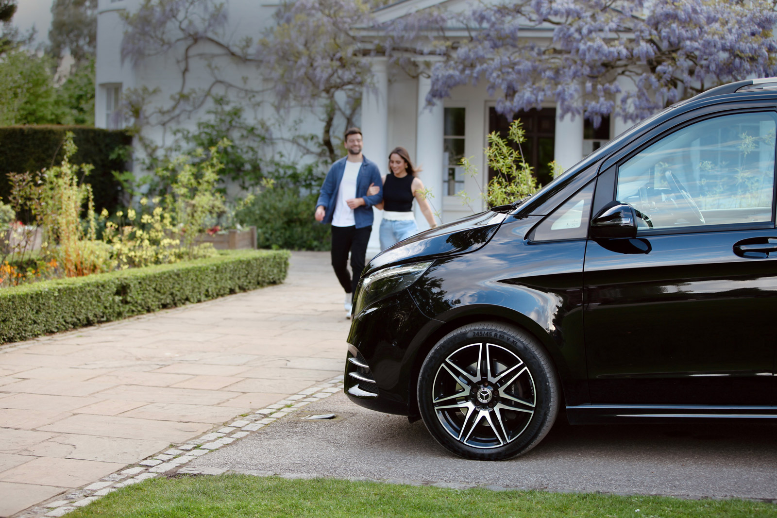 Mercedes V Class Chauffeur London – The Ultimate Luxury Travel Experience